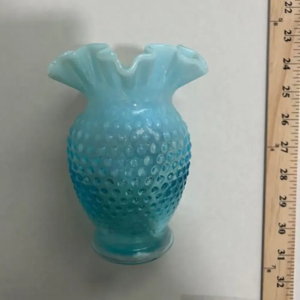 Vintage Fenton Hobnail blue vase